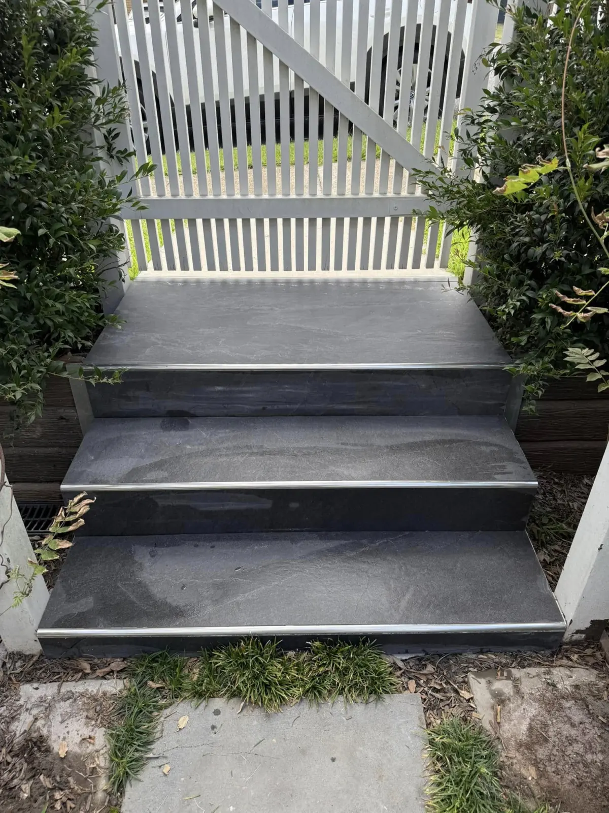 Clean floor and wall tile finish in Brisbane